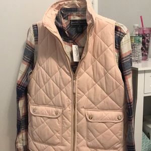 Francesscas blush colored vest NWT make an offer!